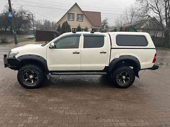 Toyota Hilux. Год 2011. Двигатель 3.0 дизель.Пробег 170т. Харцызск