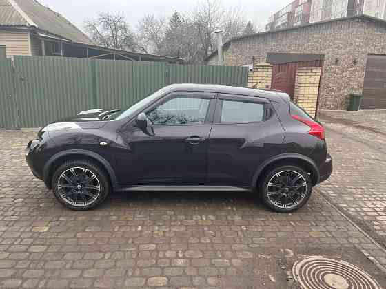 Nissan Juke. Год 2014. Двигатель 1.6. Коробка автомат. Пробег 215т. Цвет баклажан. Харцызск