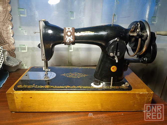 Швейная машинка настроенная (садись и шей) Донецк - изображение 1