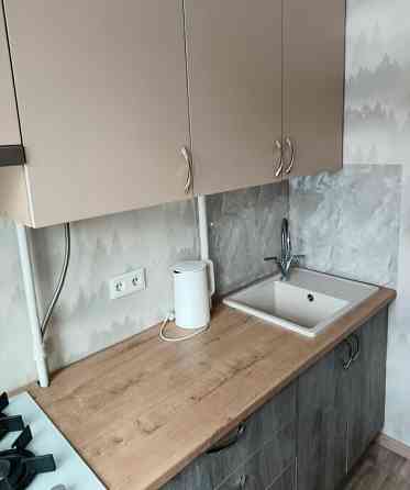 Сдаю однокомнатную квартиру 48 м2 этаж 4 из 9. город Донецк, Куйбышевский район ориентир Азотный Донецк