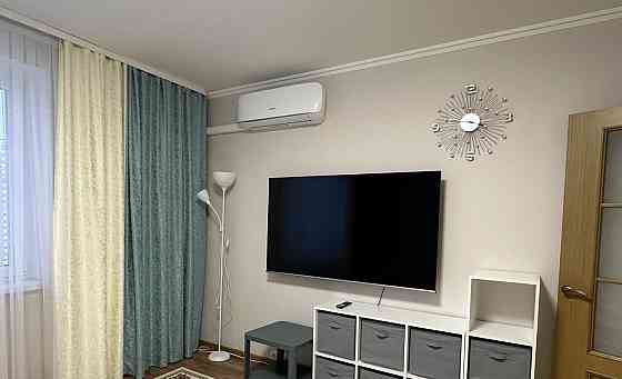 Сдаю двухкомнатную квартиру в Ворошиловском районе Донецка, по адресу: Школьный Бульвар 21. Донецк