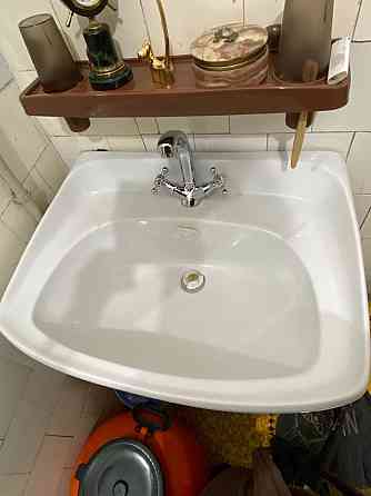 Умывальник керамический Донецк