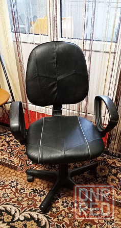Компьютерное кресло. кожа. Донецк - изображение 1
