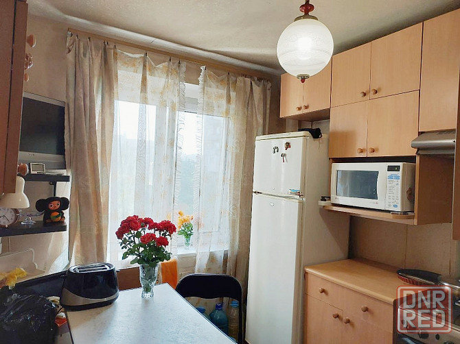 Трёхкомнатная квартира в Ленинском районе города Донецка. Донецк - изображение 1