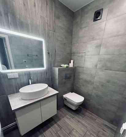 Сдаю двухкомнатную квартиру в Ленинском районе Донецка по адресу: улица Луговцова, 1 Донецк