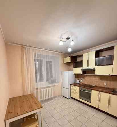 Сдаю двухкомнатную квартиру в Ворошиловском районе Донецка на театральном проспекте. Донецк