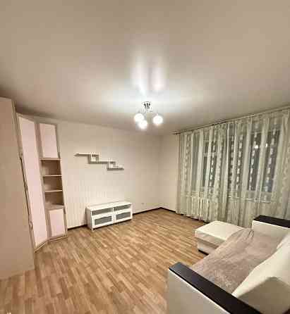 Сдаю двухкомнатную квартиру в Ворошиловском районе Донецка на театральном проспекте. Донецк