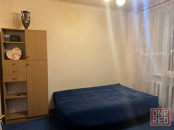 Трёхкомнатная, Крытый рынок. Вода 24/7, бойлер, мебель, техника. Донецк - изображение 1