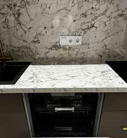 Сдается двухкомнатная квартира в Калининском районе Донецка. Ориентир: Большое молоко на Ильича. Донецк