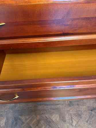 Продам комод, натуральное дерево. Донецк