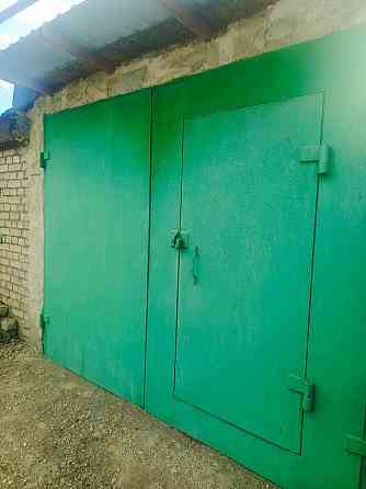 Дом в г. Енакиево с собственным водоёмом Енакиево