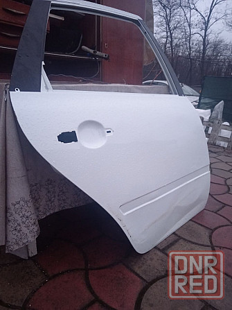 Продам дверь б/у,Лада гранта,задняя правая. Донецк - изображение 1