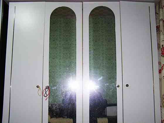 Шкаф белый двухсекционный Макеевка