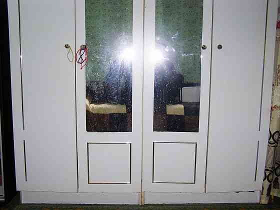 Шкаф белый двухсекционный Макеевка