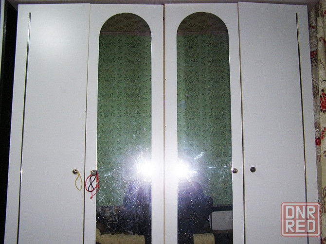 Шкаф белый двухсекционный Макеевка - изображение 2