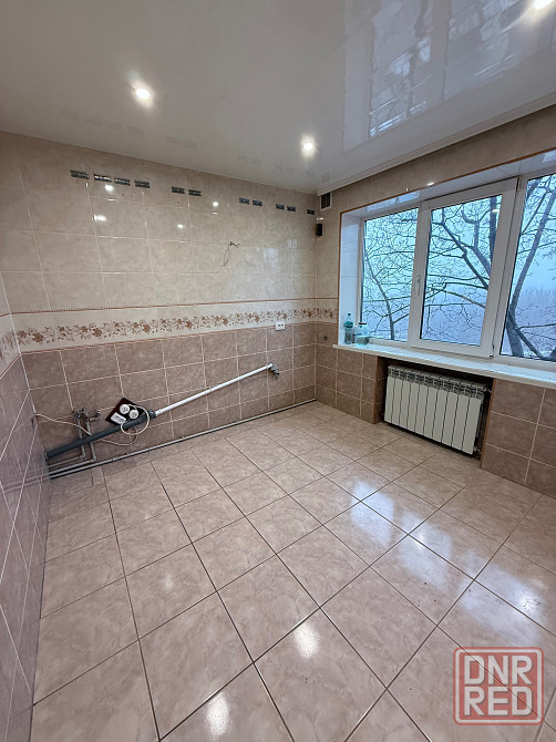 Продам 2 ком. кв-ру Макеевка ул. Трускавецкая 10 магазин ориентир маг.Влад Макеевка - изображение 1