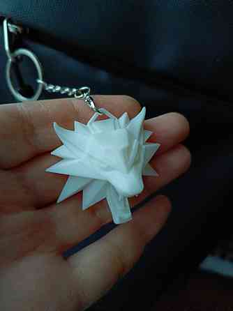 Брелок по игре Ведьмак (волчий медальон) Донецк