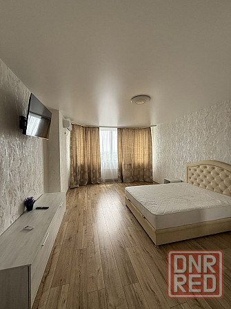 Сдаётся 1 комнатная квартира в Калининском районе, ул. Марии Ульяновой Донецк - изображение 1