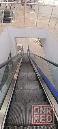 Сдам торговые площади в Буденновском р-не, Майский рынок Эскалатор Торговый центр со своей парковкой Донецк - изображение 2