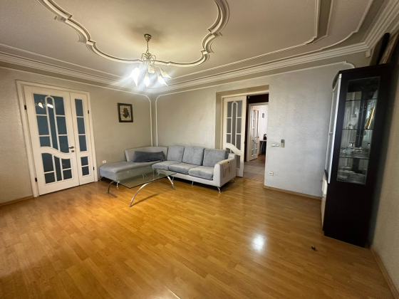 Просторная квартира с сауной + гараж на 2 авто! Донецк