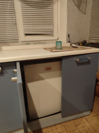 Продается 3к.кв. ост.Школа в районе Шинка Макеевка