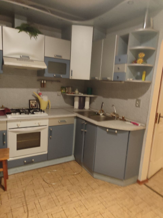 Продается 3к.кв. ост.Школа в районе Шинка Макеевка