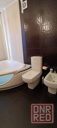 Продам 4-х комн со своей Террасой в Жк Замковый ул. Розы Люксембург. Ремонт. Три санузла.. Паркинг. Донецк - изображение 7