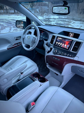 Продам Toyota sienna Донецк