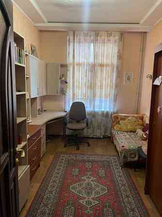 Продам в центре 3 комнатную Донецк