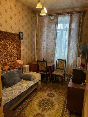 Продам в центре 3 к под ремонт Донецк