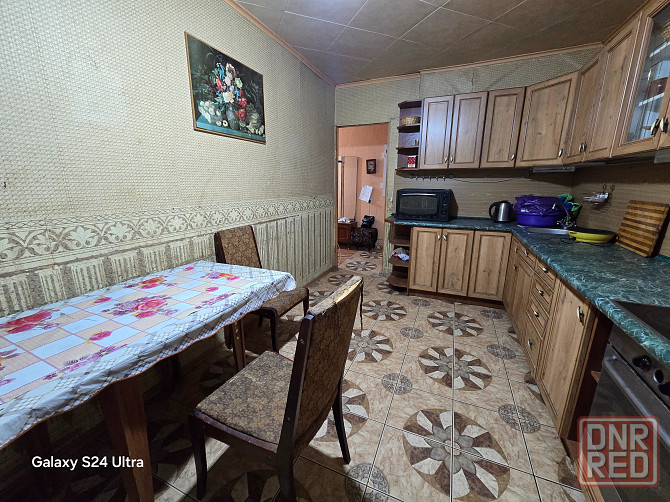 сдаю 4х ком квартиру возле 88 школы на Текстильщике Донецк - изображение 1