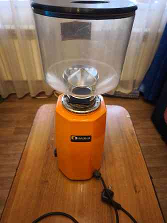 Продам профессиональную Кофемолку Quamar M80 Донецк