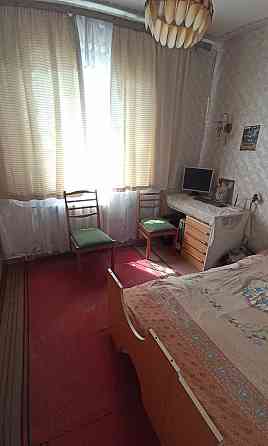 Продаётся просторная и светлая 4-комнатная квартира в Луганске! Луганск