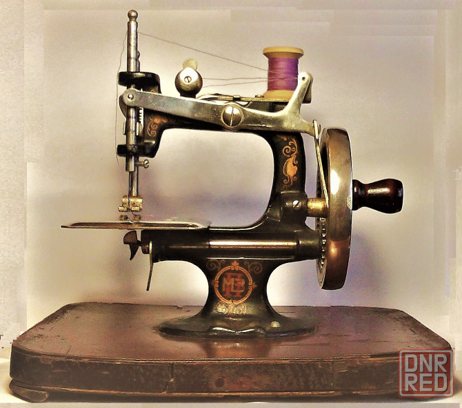 Ретро мини швейная машинка для декора Донецк - изображение 1