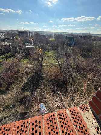 Продаётся с гаражом 2-х этажный 3-х комнатный дом с землёй в с. Андреевка ст,, Мебельщик " Донецк