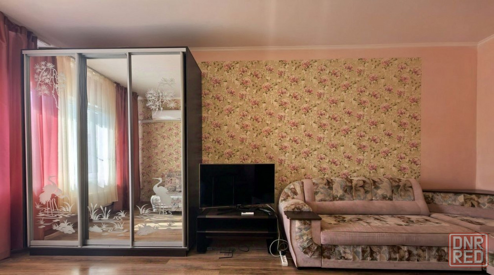 Сдаю однокомнатную квартиру 39.0 м² этаж 4 город Донецк, Ворошиловский район Донецк - изображение 1