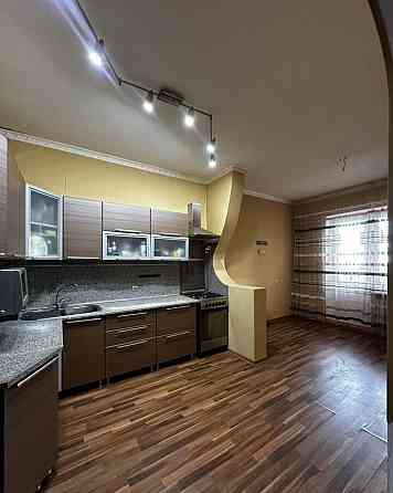 Сдаю двухкомнатную квартиру 68.0 м² этаж 2 город Донецк, Петровский район, площадь Победы Донецк