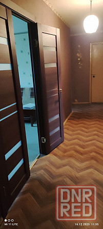 Сдаётся 3 комнатная квартира, ул.Раздольная,Донецк,Пролетарский рн,рядом рынок"Щетинина". Донецк - изображение 1