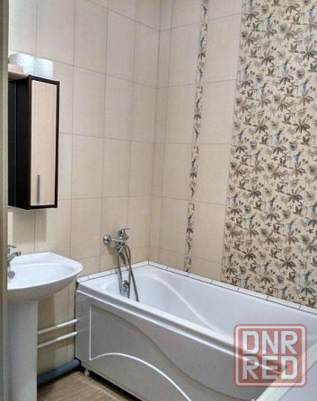 Сдается 1 комнатная квартира в Будённовском р-не, мкр-н Цветочный, ул. 230-й стрелковой дивизии Донецк - изображение 1