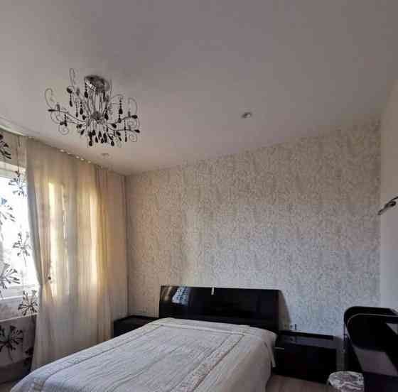 Сдаю трехкомнатную квартиру в Куйбышевском районе на дк Куйбышева Донецк