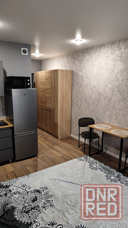 Сдаётся современная квартира-студия в Ворошиловском районе Донецк - изображение 3