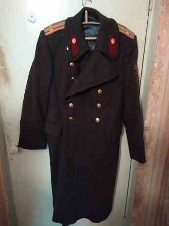 Шинель офицерская ссср с петлицами и погонами р-р48-50 средний рост,китель Донецк