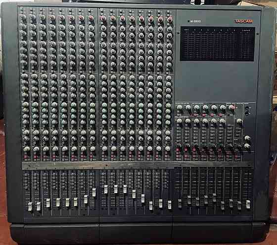 Микшер TASCAM M-2600 16.k Макеевка