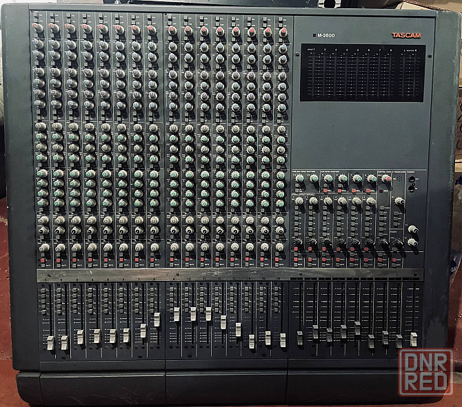 Микшер TASCAM M-2600 16.k Макеевка - изображение 1