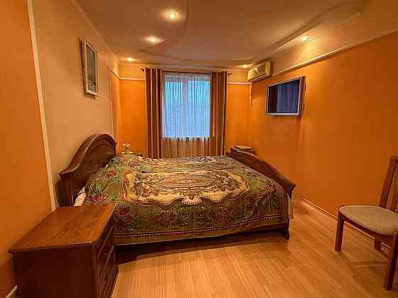 Продаётся 4-комнатная квартира, Ленинский район, Южные склоны Донецк