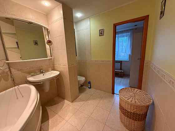 Продаётся 4-комнатная квартира, Ленинский район, Южные склоны Донецк