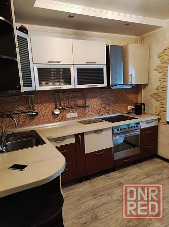 Сдаётся 1-комнатная квартира 42м Пролетарский р-н, улица Щетинина Донецк - изображение 3