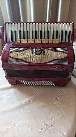 Продам аккордеон Royal Standard Silvana в отличном состоянии Донецк