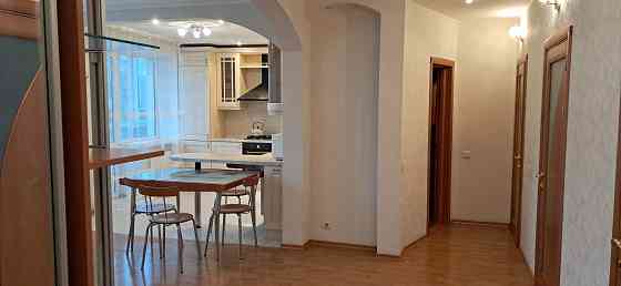 Сдам 4-х комнатную квартиру в Ворошиловский районе Донецка по бульвару Пушкина Донецк