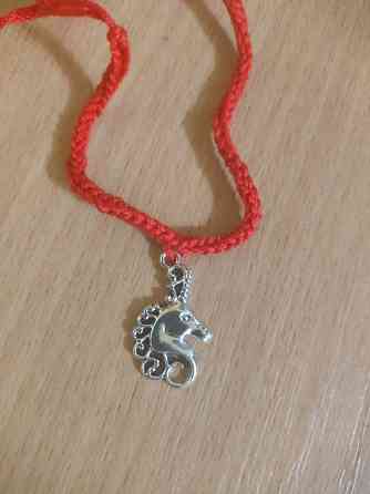 Браслет/амулет красная нить с подвесом Донецк